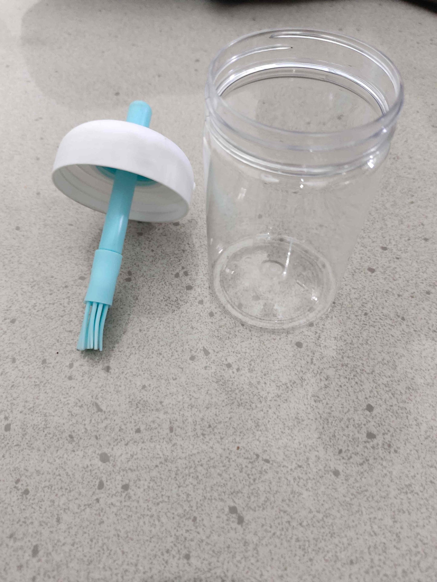 2-in-1 Oil Dispenser Bottle (250ml) with Silicone Measuring Cap