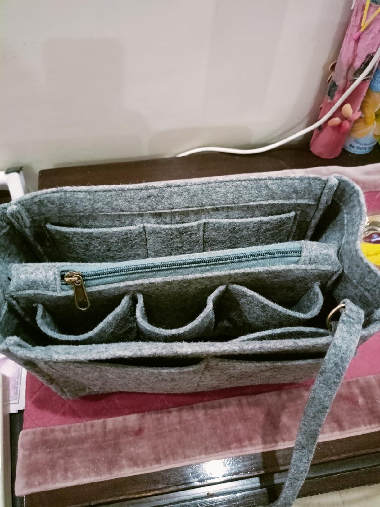 Multi-Compartment Felt Fabric Purse Organizer Insert Bag (Adjustable, Lightweight)